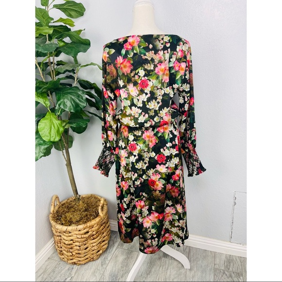 JayGodFrey Black Sheer Floral Smocked Sleeve Smocked Chiffon Style Dress - Picture 2 of 8